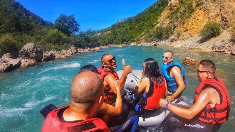 Готель Rafting Camp Tara 87 Hum Екстер'єр фото